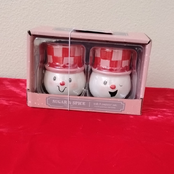 Unknown Other - D- NWT Snowman Salt and Pepper Shaker Set